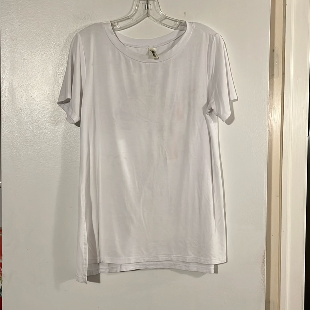 Herou white short sleeve top   Super soft